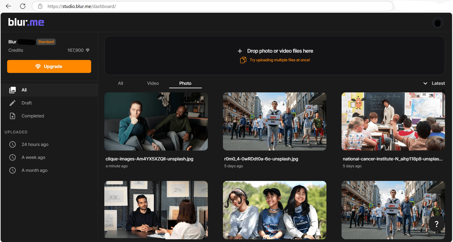 Carica immagine nell’editor BlurMe per pixellare foto online gratis.