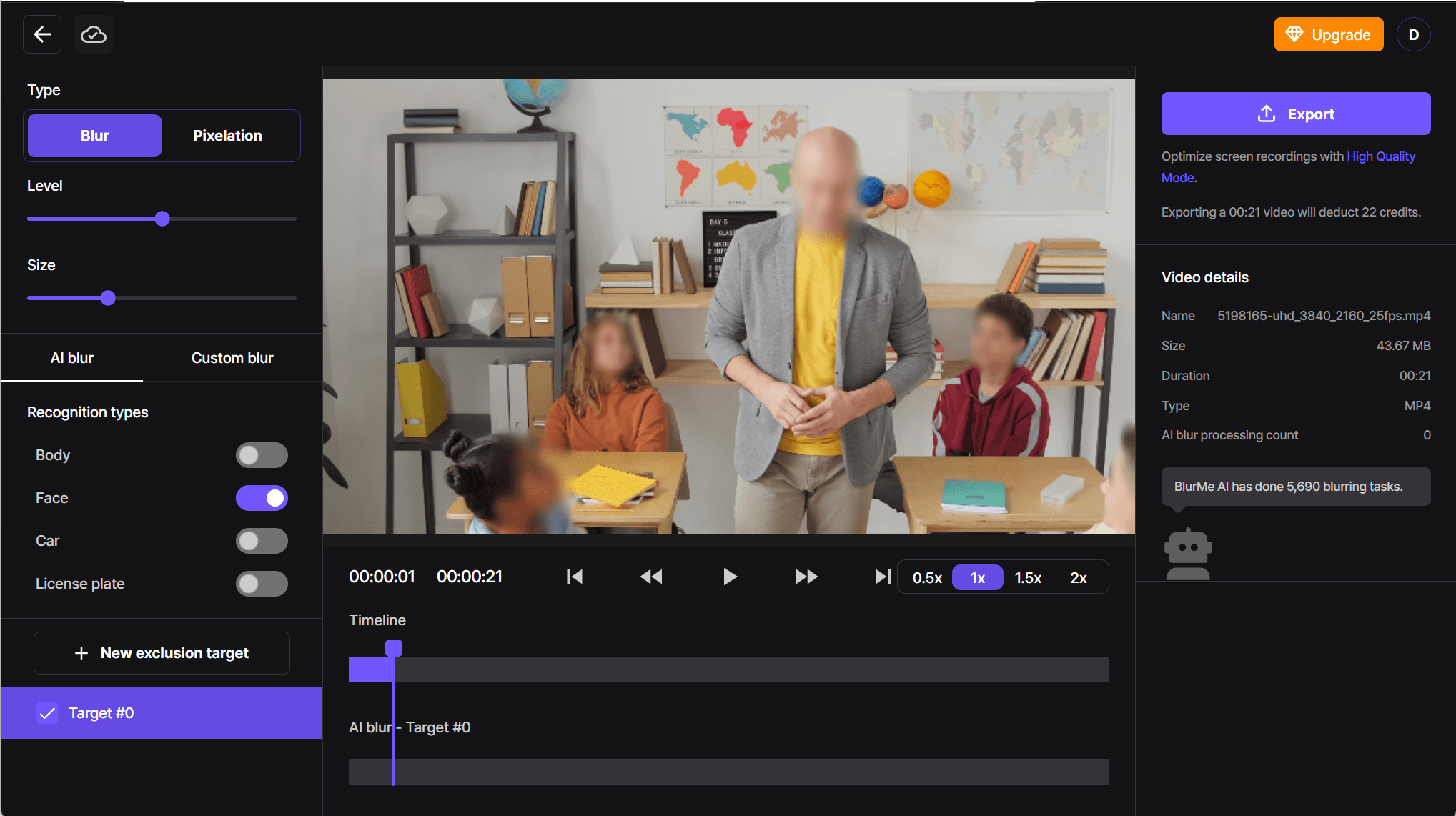 Interfaz de BlurMe activando pixelado automático para detectar caras en el video