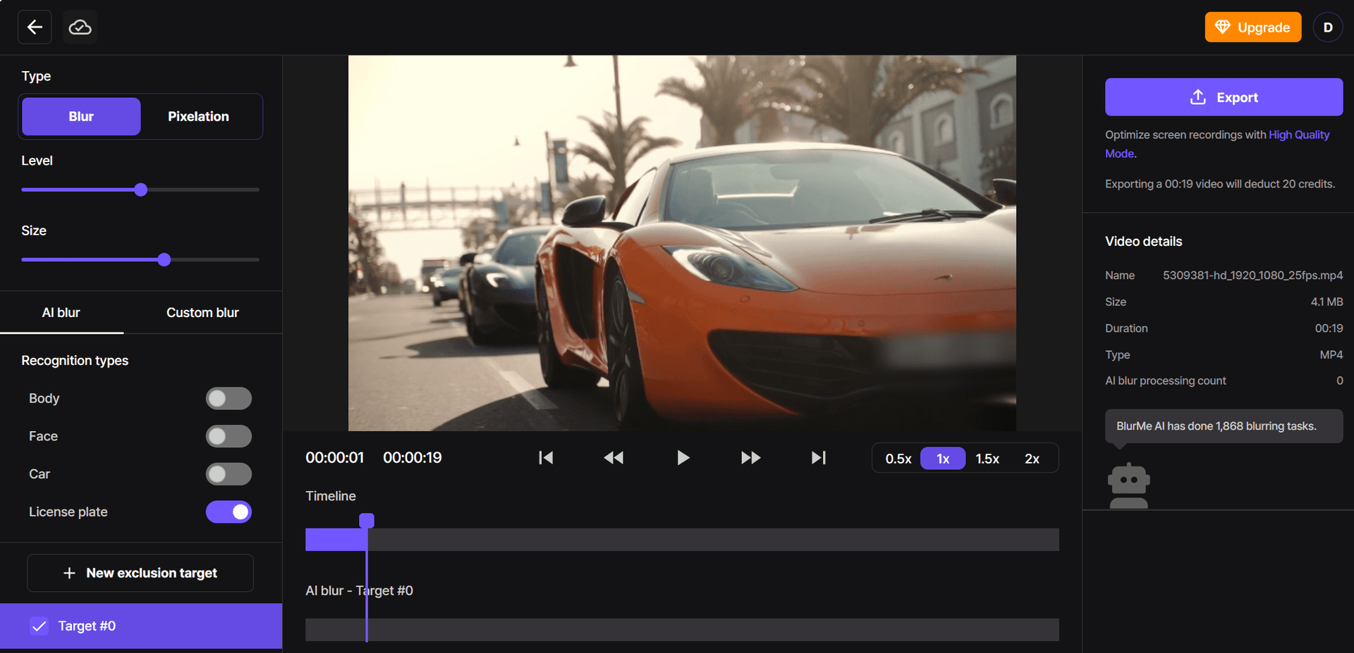 Selezionando AI blur per rilevare automaticamente e sfumare le targhe nei video